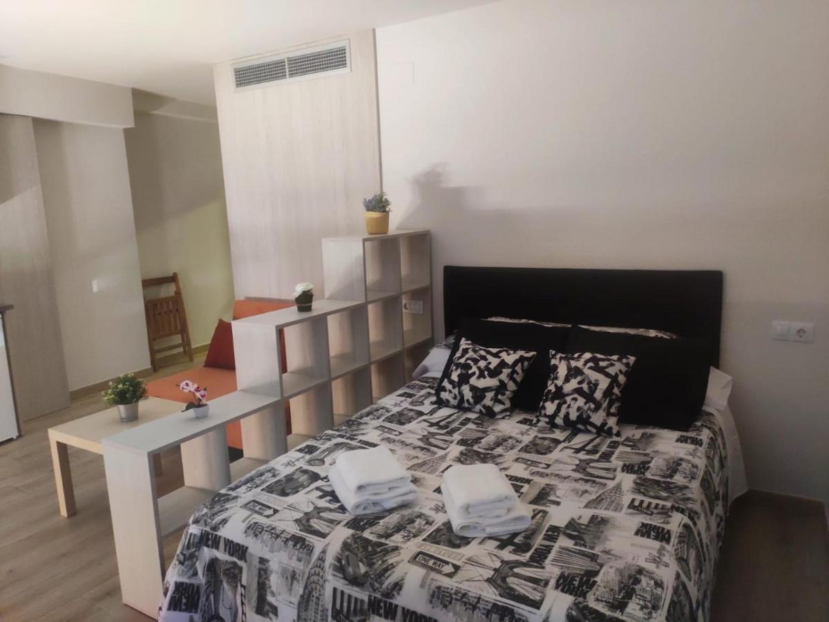 Apartamentos Turisticos Plaza San Juan 2 Тудела Екстериор снимка