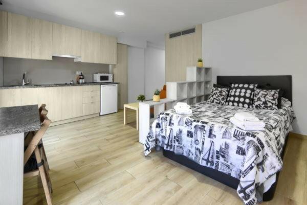 Apartamentos Turisticos Plaza San Juan 2 Тудела Екстериор снимка