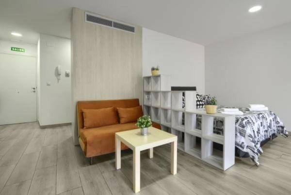 Apartamentos Turisticos Plaza San Juan 2 Тудела Екстериор снимка