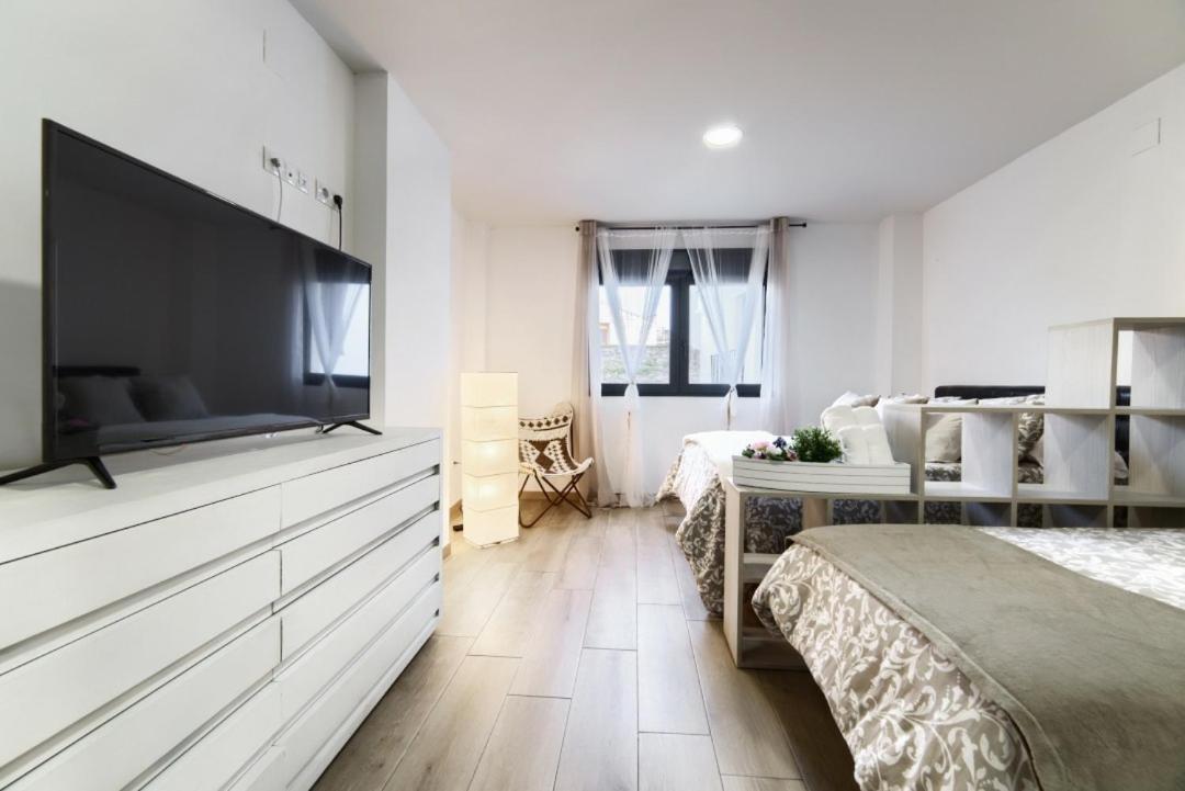 Apartamentos Turisticos Plaza San Juan 2 Тудела Екстериор снимка