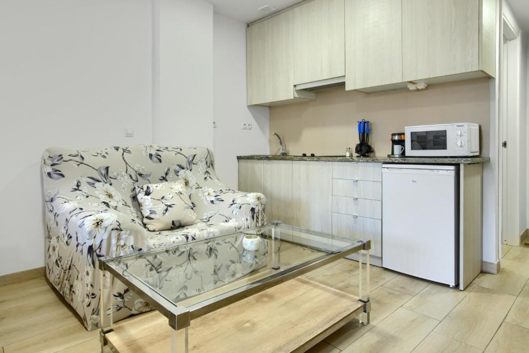 Apartamentos Turisticos Plaza San Juan 2 Тудела Екстериор снимка